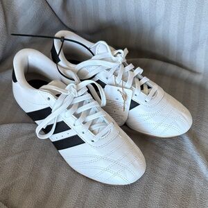 NWT Adidas Taekwando Womens sneakers 6.5
